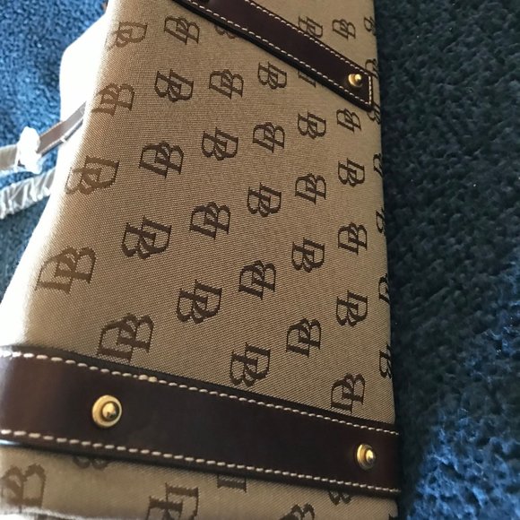 Vintage Dooney & Bourke Anniversary Signature Medium Tote - Picture 8 of 9